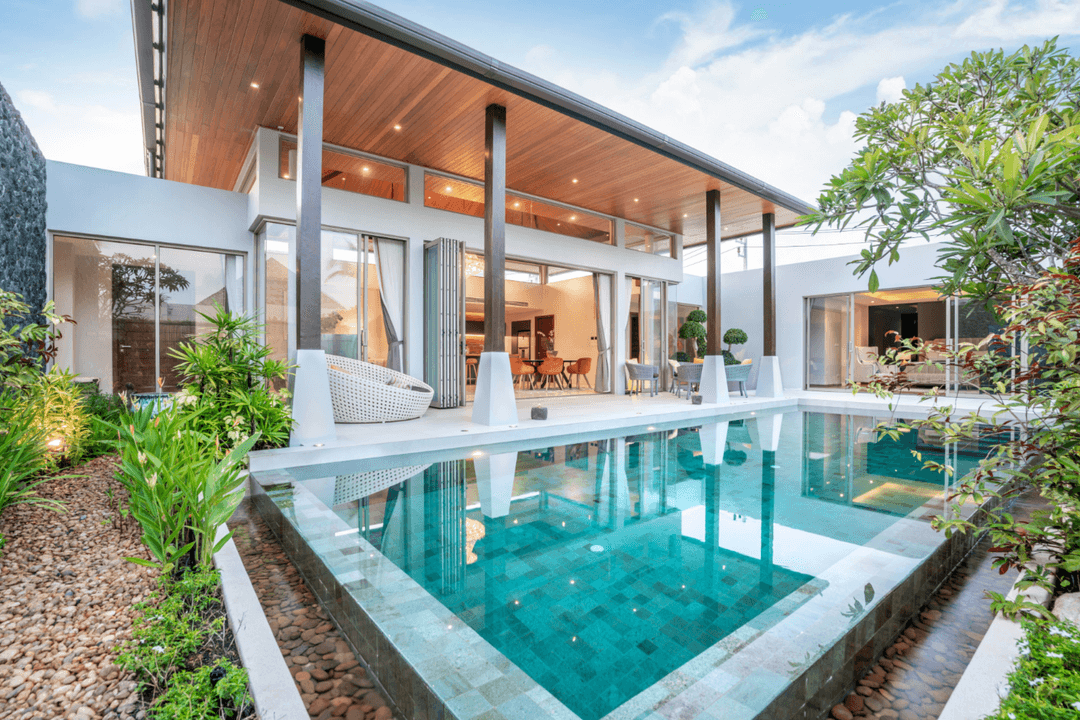 Kitchen and dining — Ravi Airbnb